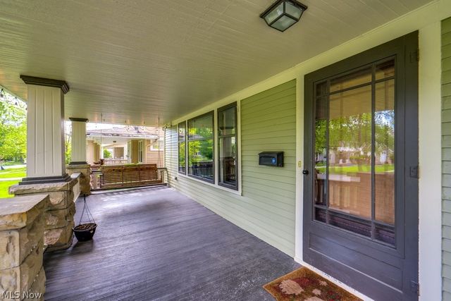 3255 Hyde Park Avenue, Cleveland Heights, OH 44118