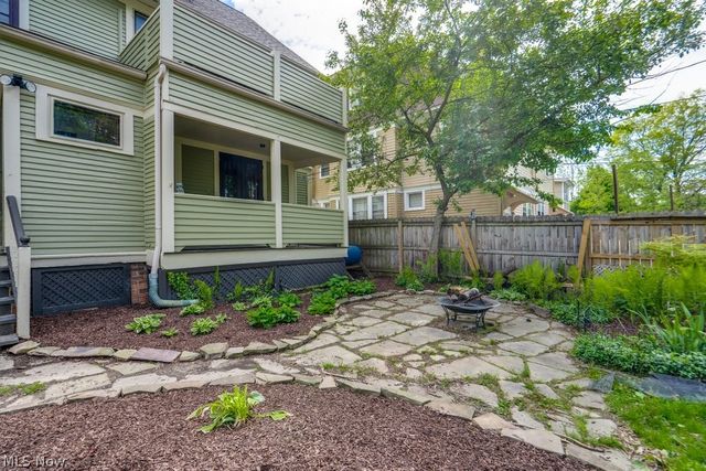 3255 Hyde Park Avenue, Cleveland Heights, OH 44118
