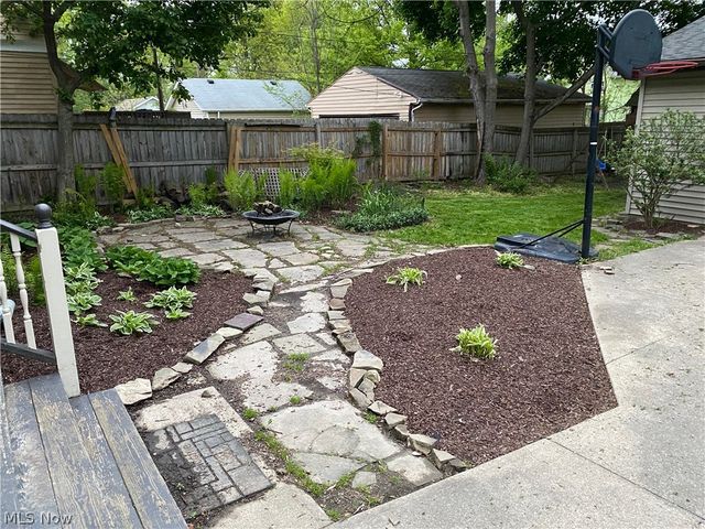 3255 Hyde Park Avenue, Cleveland Heights, OH 44118