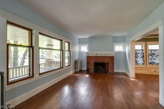 3255 Hyde Park Avenue, Cleveland Heights, OH 44118
