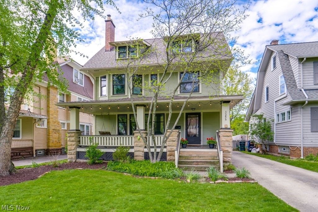 3255 Hyde Park Avenue, Cleveland Heights, OH 44118