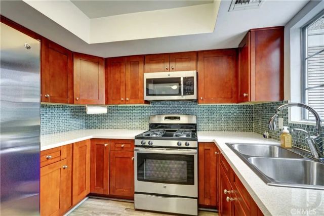 20155 Keswick 209, Winnetka, CA 91306