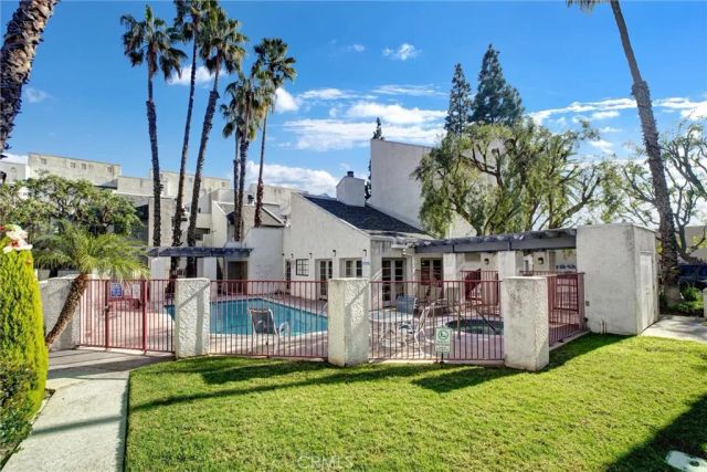 20155 Keswick 209, Winnetka, CA 91306