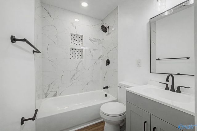 292 Red Bud Lane, Decatur, AL 35603