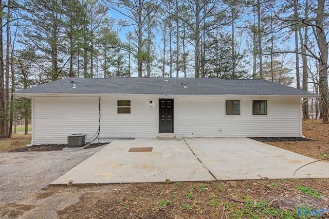 292 Red Bud Lane, Decatur, AL 35603