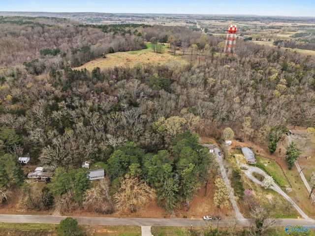 292 Red Bud Lane, Decatur, AL 35603