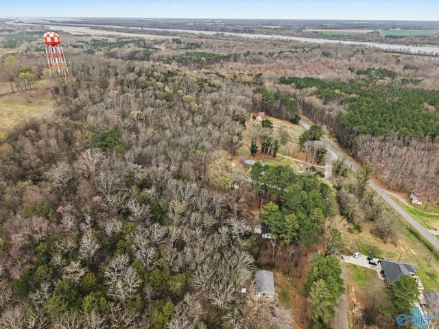 292 Red Bud Lane, Decatur, AL 35603