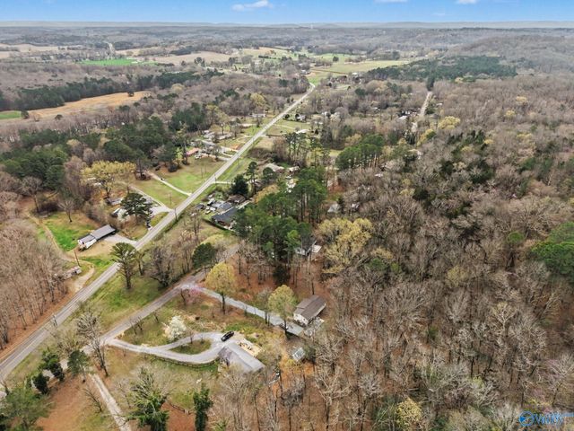 292 Red Bud Lane, Decatur, AL 35603