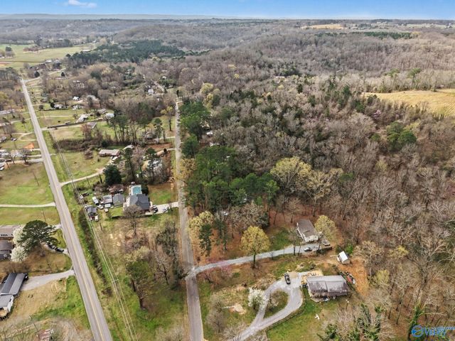 292 Red Bud Lane, Decatur, AL 35603