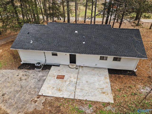 292 Red Bud Lane, Decatur, AL 35603