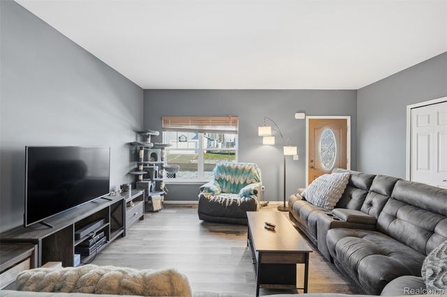 1710 Carlisle Street, Howell, MI 48855