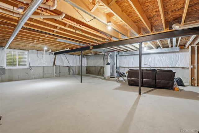 1710 Carlisle Street, Howell, MI 48855