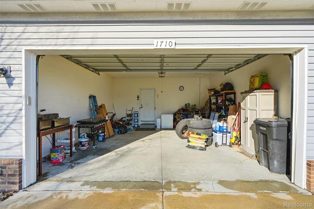 1710 Carlisle Street, Howell, MI 48855