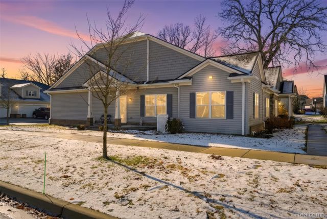 1710 Carlisle Street, Howell, MI 48855