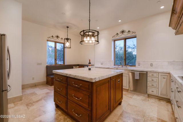 13850 N Como Hills Drive, Tucson, AZ 85755