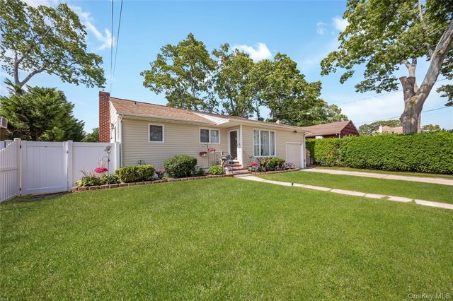 787 Frankford Road, West Babylon, NY 11704