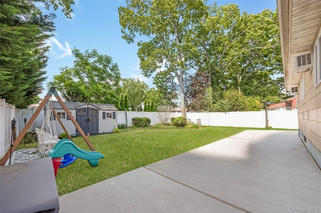 787 Frankford Road, West Babylon, NY 11704