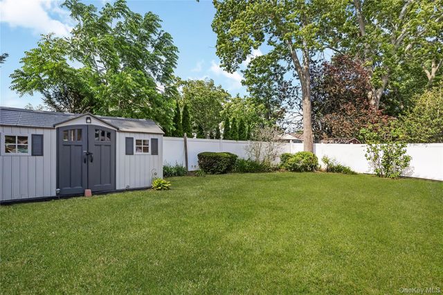 787 Frankford Road, West Babylon, NY 11704