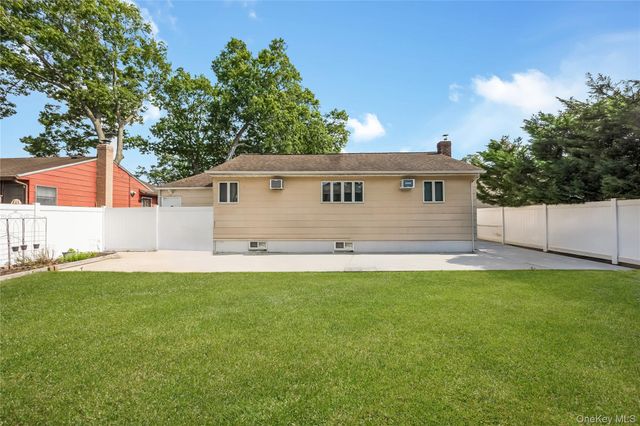 787 Frankford Road, West Babylon, NY 11704