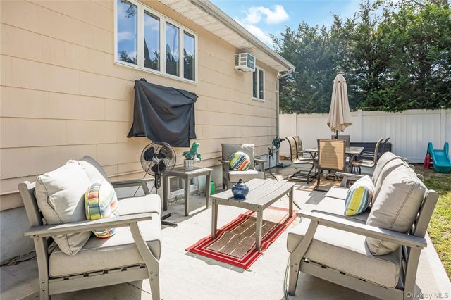 787 Frankford Road, West Babylon, NY 11704