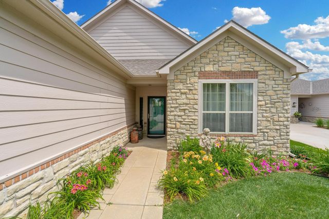 9636 W Village Pl, Maize, KS 67101
