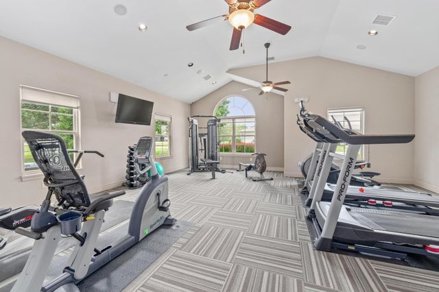 9636 W Village Pl, Maize, KS 67101