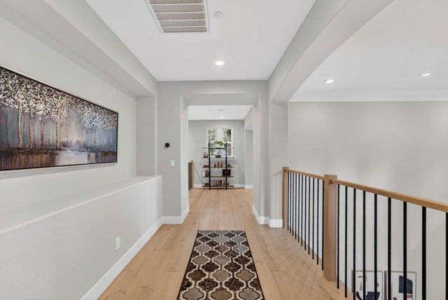 121 Palomino Way, Santa Cruz, CA 95060