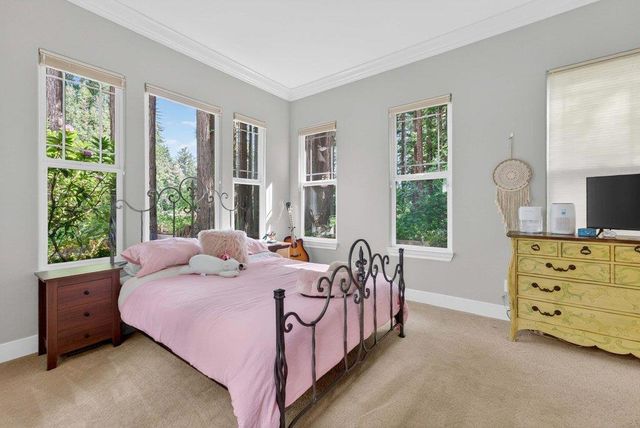 121 Palomino Way, Santa Cruz, CA 95060