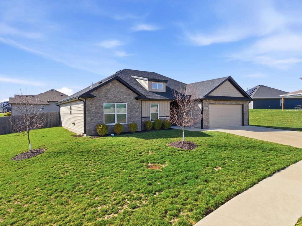 5711 ASCOT WAY, Columbia, MO 65202