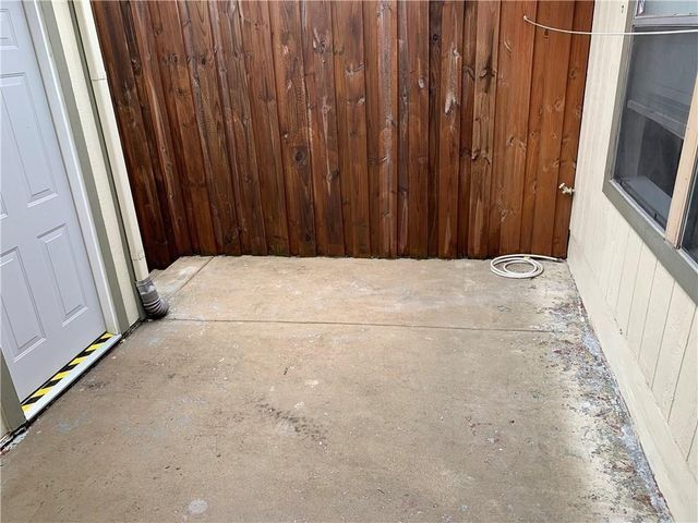 1913 Wyndemere Lane, Garland, TX 75042