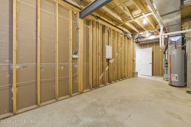 17827 Shakes Creek Dr, Fisherville, KY 40023