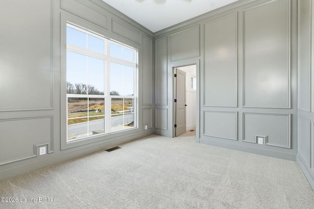 17827 Shakes Creek Dr, Fisherville, KY 40023