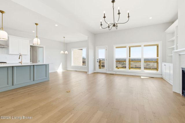 17827 Shakes Creek Dr, Fisherville, KY 40023