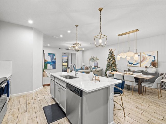 19421 BLUE POND DRIVE, Lutz, FL 33558