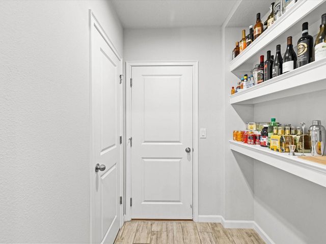 19421 BLUE POND DRIVE, Lutz, FL 33558