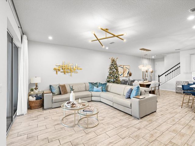 19421 BLUE POND DRIVE, Lutz, FL 33558