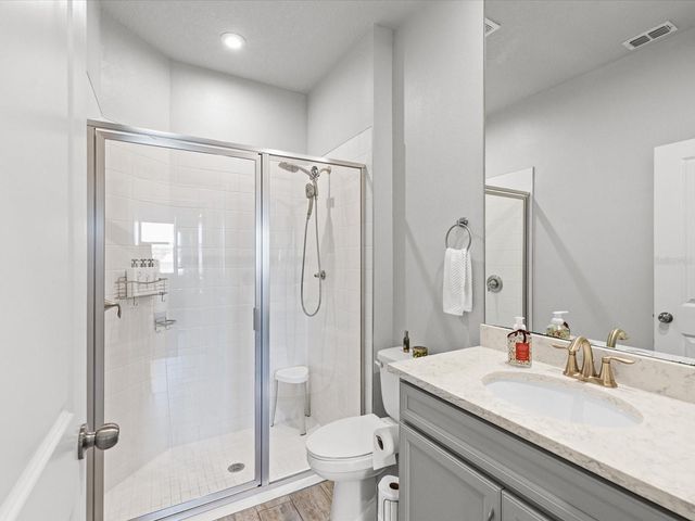 19421 BLUE POND DRIVE, Lutz, FL 33558