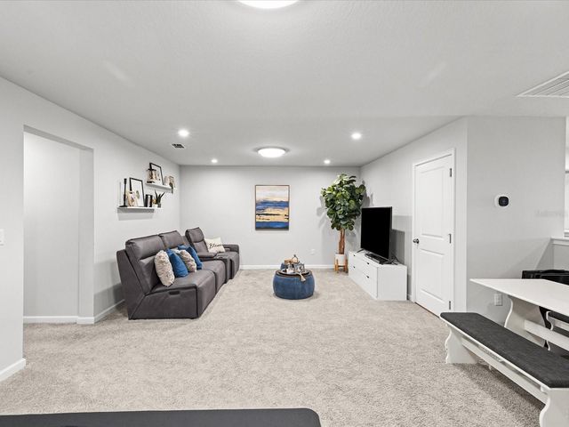 19421 BLUE POND DRIVE, Lutz, FL 33558