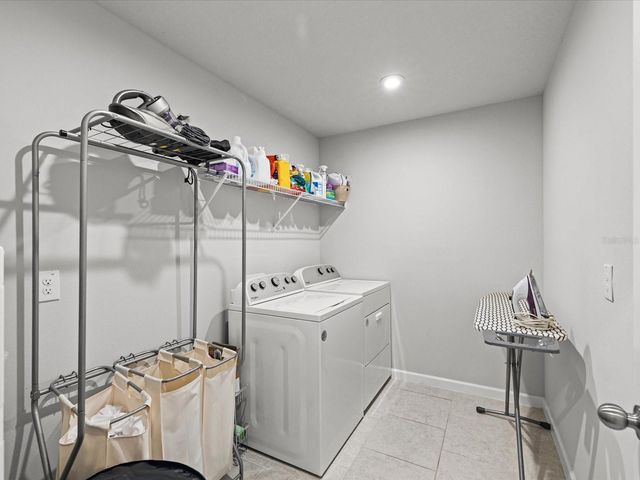 19421 BLUE POND DRIVE, Lutz, FL 33558