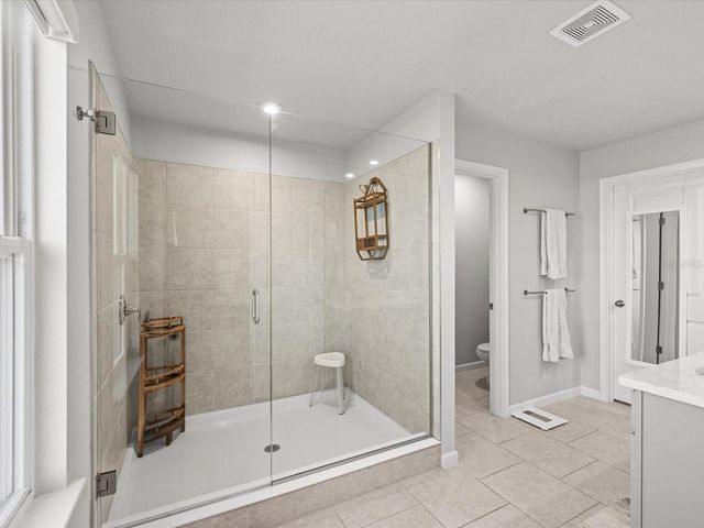 19421 BLUE POND DRIVE, Lutz, FL 33558