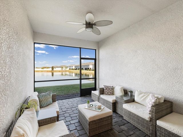 19421 BLUE POND DRIVE, Lutz, FL 33558