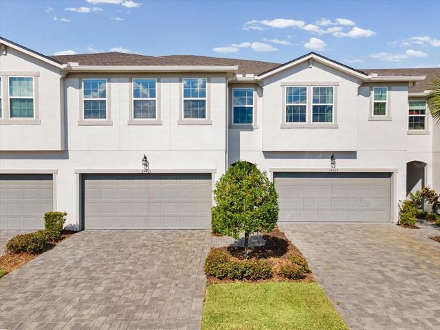 19421 BLUE POND DRIVE, Lutz, FL 33558