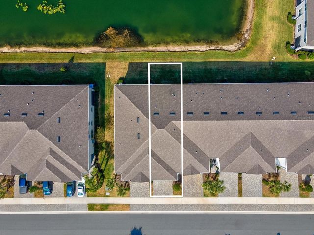 19421 BLUE POND DRIVE, Lutz, FL 33558