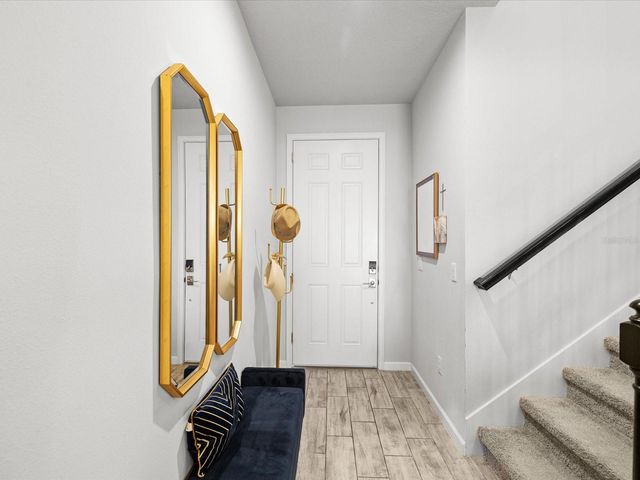 19421 BLUE POND DRIVE, Lutz, FL 33558