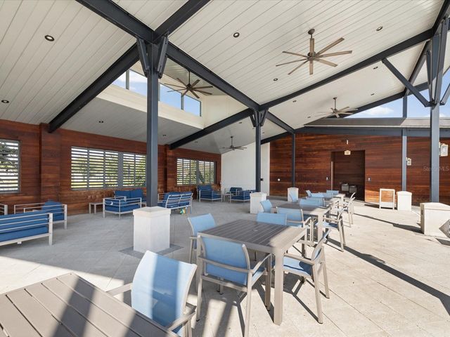 19421 BLUE POND DRIVE, Lutz, FL 33558