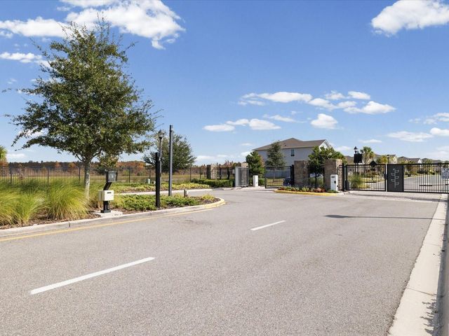 19421 BLUE POND DRIVE, Lutz, FL 33558