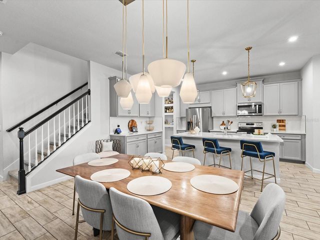 19421 BLUE POND DRIVE, Lutz, FL 33558