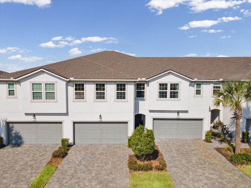 19421 BLUE POND DRIVE, Lutz, FL 33558