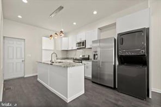 418 E 21ST ST, Baltimore, MD 21218