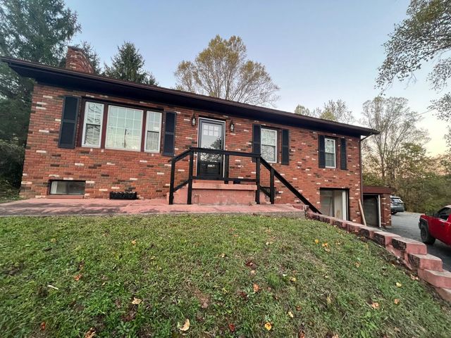 1003 Marion Pike, Coal Grove, OH 45638